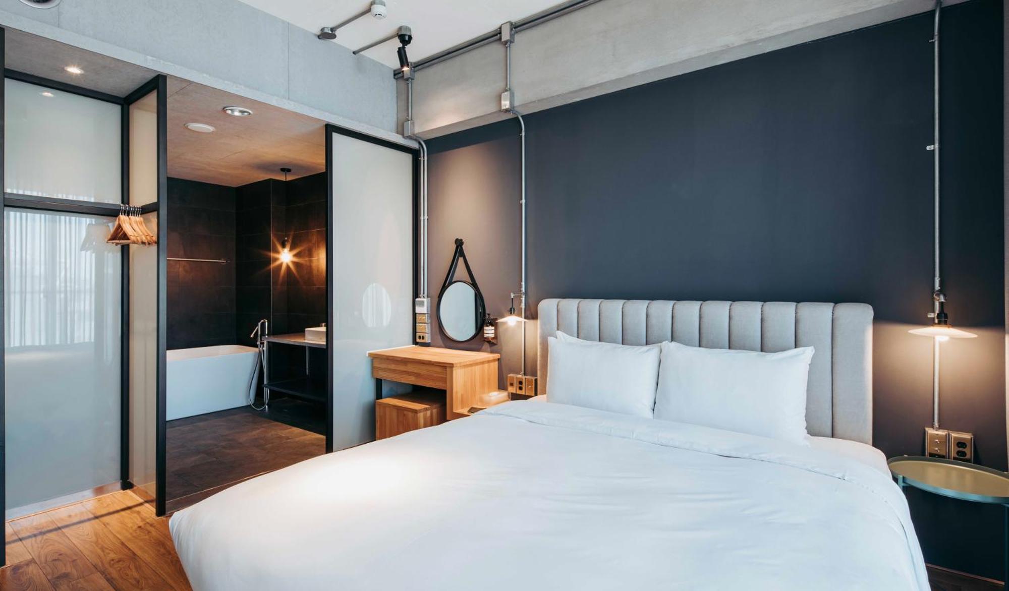 U.I.J Hotel & Hostel Tajnan Kültér fotó