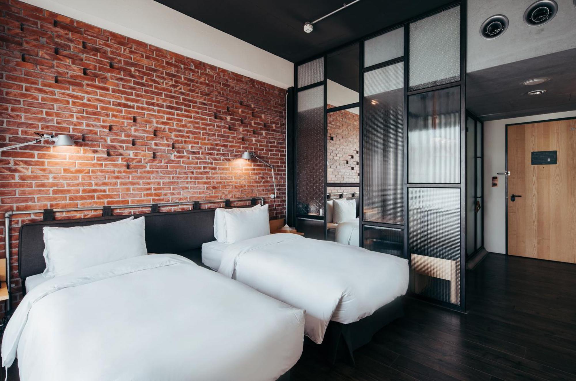 U.I.J Hotel & Hostel Tajnan Kültér fotó