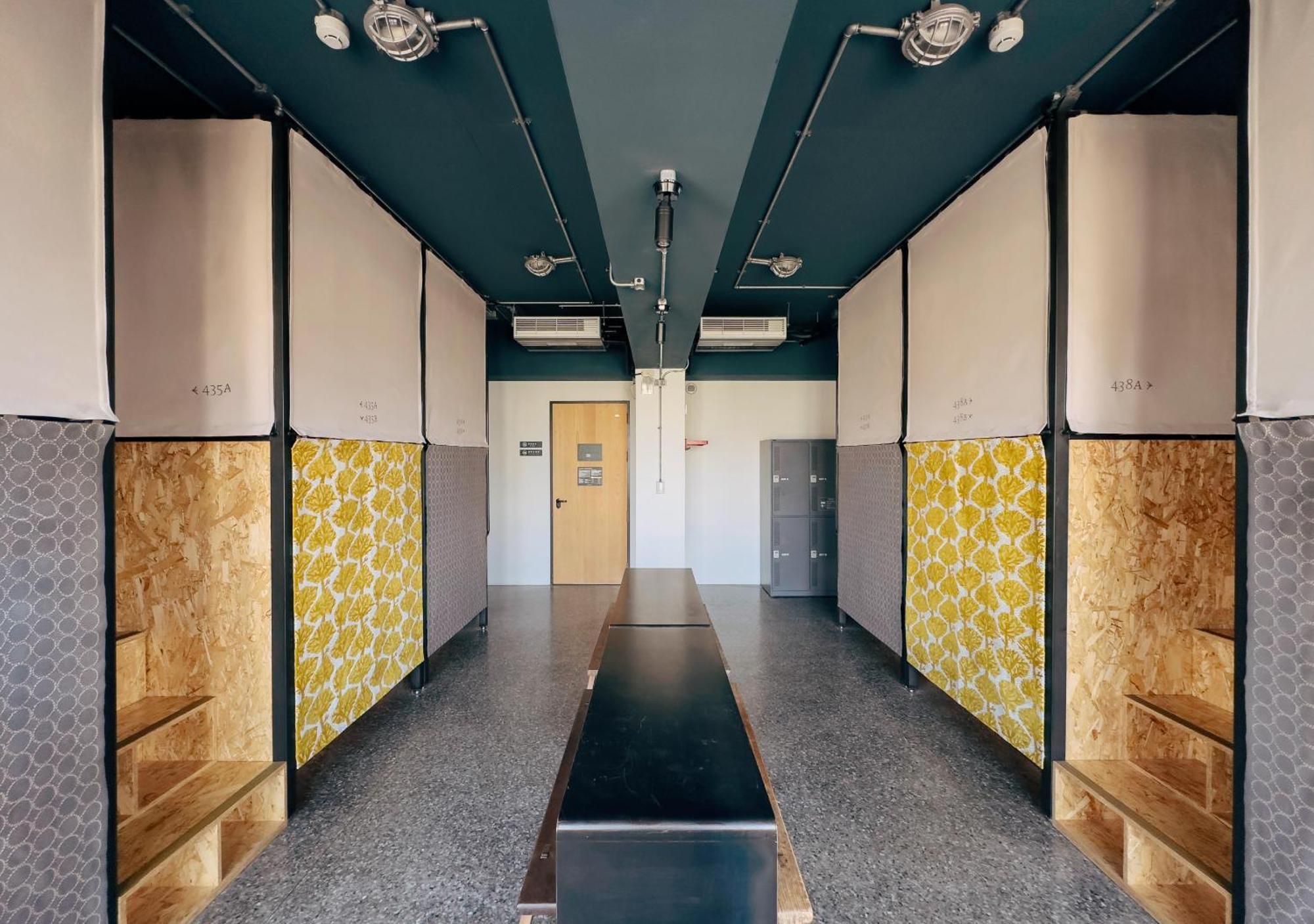 U.I.J Hotel & Hostel Tajnan Kültér fotó